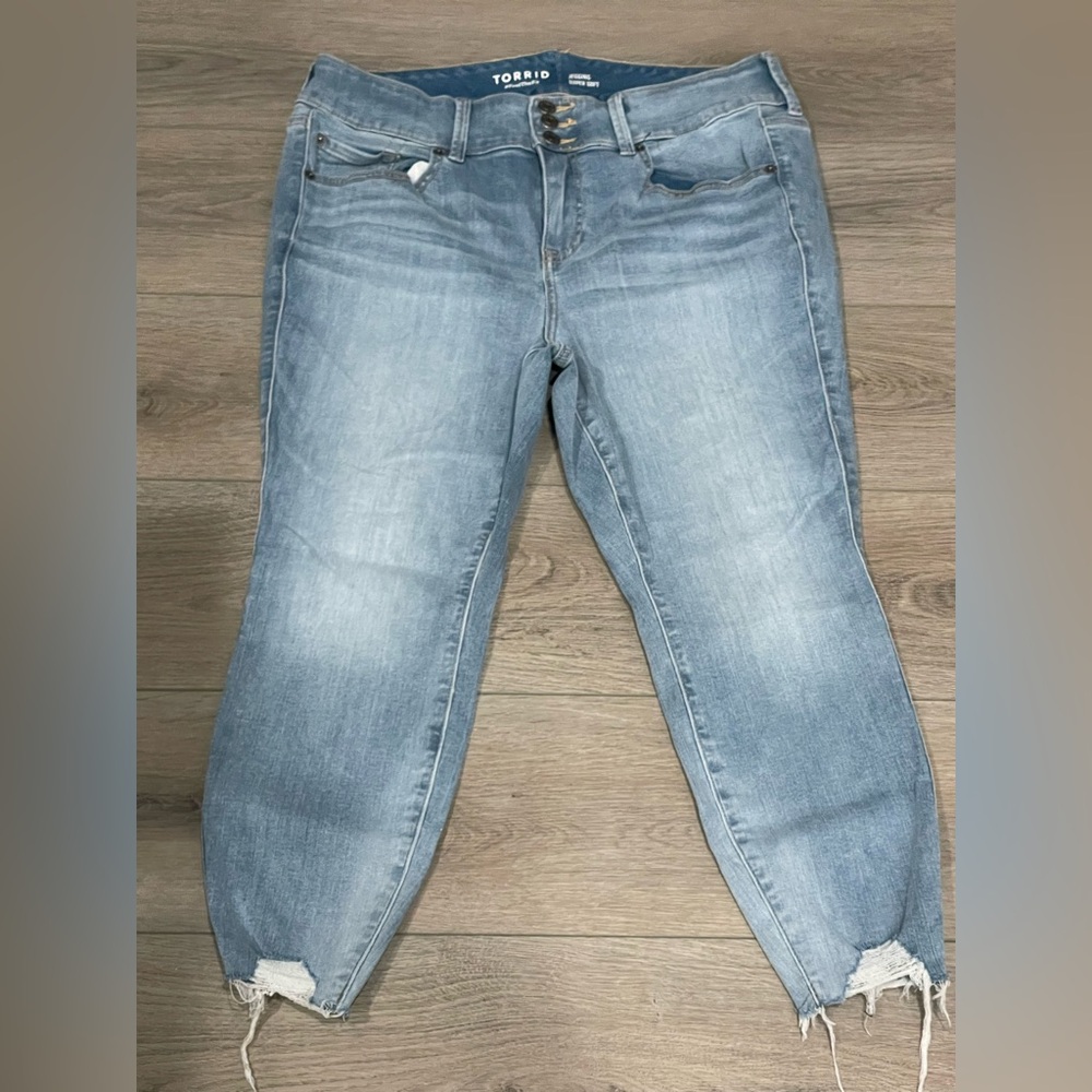 Torrid Super Soft Jegging Jeans with Frayed Hem - Picture 4 of 6